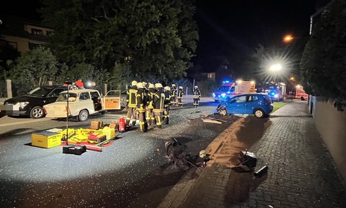 Der Fahrer des Trabants wurde tödlich verletzt.