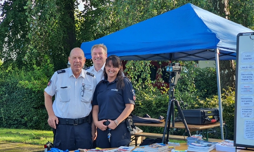 Die Polizei Langelsheim präsentierte ihre Arbeit an einem Stand.