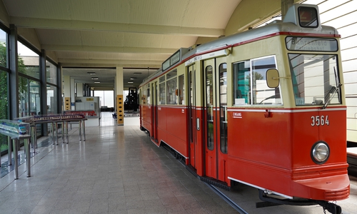 Die Straßenbahn im Alstom Werksmuseum.