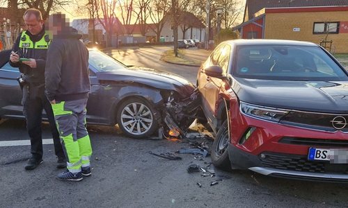 Bei diesem Unfall entstand ein nicht geringer Sachschaden.