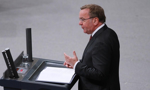 Boris Pistorius bei einer Rede am 17.01.2024 im Bundestag.