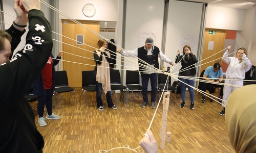 Das Seminar der Kreisjugendpflege vermittelt Praxis und rechtliche Grundlagen der Jugendarbeit. Zudem gibt es praktisches Handwerkszeug in Form von Spielen und Bewegungsmöglichkeiten für Kinder und Jugendliche.