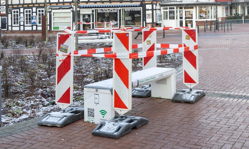 Zwei Solarbänke in Salzgitter-Bad wurden erheblich beschädigt.