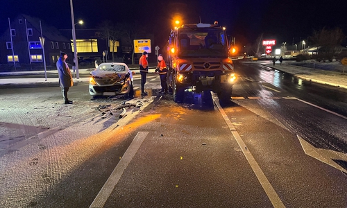 Beim Unfall wurden zwei Personen verletzt.