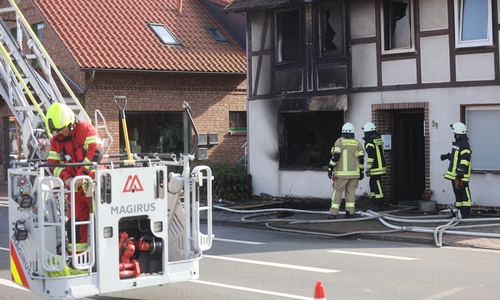 Das Feuer richtete großen Schaden an. 