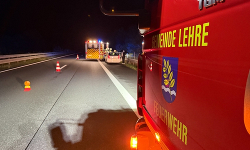 Die Feuerwehr leuchtete die Einsatzstelle aus.