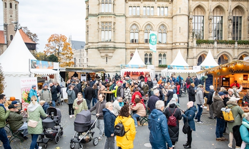 Vom 1. bis zum 3. November können Besucherinnen und Besucher über die Nibelungen-Schlemmer-Meile und den Genussmarkt Braunschweiger Land schlendern und sich kulinarisch verwöhnen lassen.