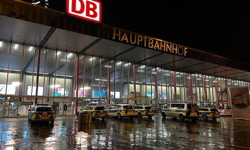 Die Polizei sicherte den Bahnhof.