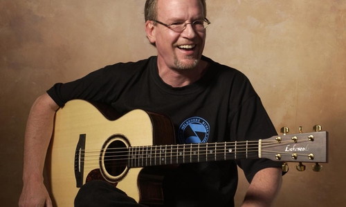 Seit 20 Jahren treffen sich im November Musiker aus aller Welt um an Chris Jones und seine Musik zu erinnern.