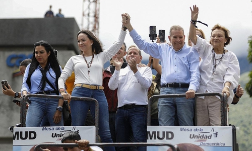Venezuelas Oppositionsführer Maria Corina Machado und Edmundo Gonzalez bei einem Protest gegen das Wahlergebnis im Juli 2024