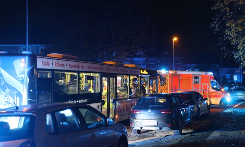 Die KVG unterstützte mit einem Linienbus für die evakuierten Bewohner.