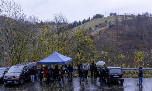 Die Crew musste sich mit dem schlechten Wetter arrangieren.