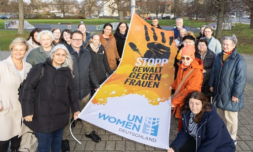 Sie machten aufmerksam und riefen auf, Gewalt gegen Frauen zu stoppen.