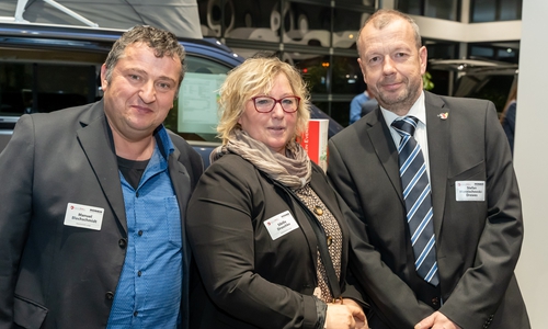 Manuel Blechschmidt und Sibille Druschke (Malerbetrieb Lange) und Stefan Marzischewski-Drewes. 