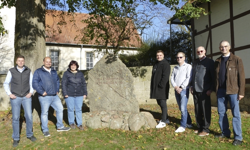 Die Vorstandsmitglieder des CDU-Ortsverbandes Cremlingen, von links: Christoph Brandes, Hans Gerkens, Julia Brandes, Daniel Eimers, Heiko Klauenberg, Volker Brandt und Jörg Weber. Nicht im Bild: Konrad Segger und Mark Poßekel.