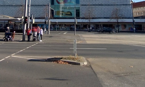 Diese Verkehrsinsel wird zurückgebaut.