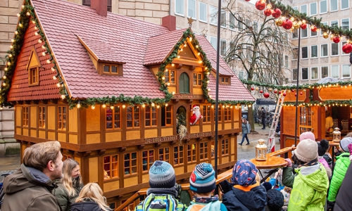 Auf dem Weihnachtsmarkt in Braunschweig sollen auch Kinder auf ihre Kosten kommen.