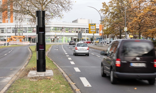 Blitzer in der Willy-Brandt-Straße.