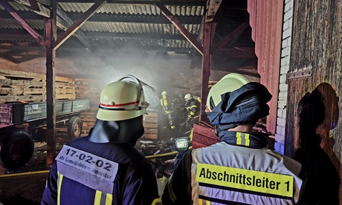 Mit der Wärmebildkamera wurde der Brandbereich überprüft.