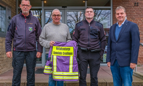 Gemeindebrandmeister Marcus Peters (von links) mit Notfallseelsorger Frank Gotttand-Groß, Tobias Zöllner (Leiter Polizeistation Cremlingen) und Detlef Kaatz (Bürgermeister Gemeinde Cremlingen).