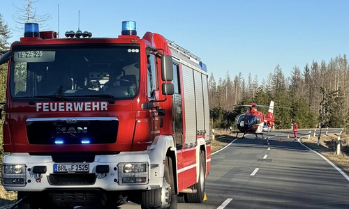 Ein Rettungshubschrauber war ebenfalls im Einsatz.