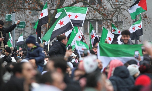 Syrer in Deutschland feiern den Sturz von Assad in Syrien am 08.12.2024