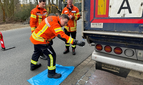 Die spezielle Einheit der Feuerwehr analysierte die Flüssigkeit.