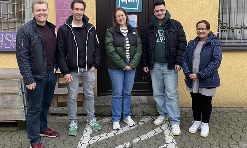 Spendenübergabe beim Refugium.