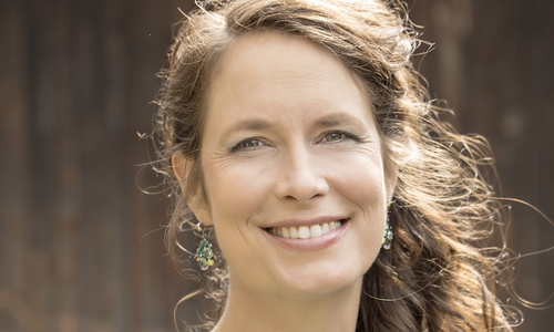 Sängerin Stefanie Golisch wird in der Lindenhalle auftreten.