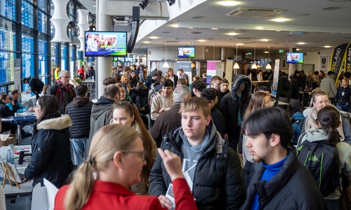 Ausbildungsmesse im VIP-Bereich des Eintracht-Stadions.