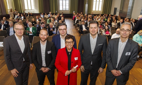 v.l.n.r.: Gerold Leppa, Geschäftsführer der Braunschweig Zukunft GmbH, begrüßte gemeinsam mit Tim Schreiber, Alexander Faul und Karin Stemmer aus dem Vorstand der Braunschweiger Baugenossenschaft eG, Oberbürgermeister Dr. Thorsten Kornblum sowie BS|ENERGY-Vorstandsmitglied Dr. Volker Lang etwa 150 Gäste zum 20. Braunschweiger Immobilienfrühstück.