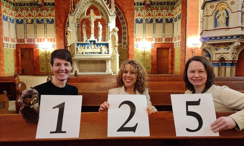 Diakonin Swantje Weißmann, Pfarrsekretärin Catharina Breskott und Pastorin Dr. Heidrun Gunkel freuen sich auf viele Geburtstagsgäste (v. li.).