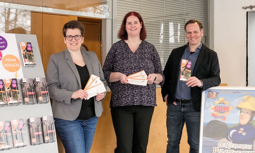 v.l.n.r.: Kulturmanagerin Stefanie Schrader, Ticketing-Mitarbeiterin Cindy Schmelzer, Geschäftsführer Benjamin R. Riebsamen.