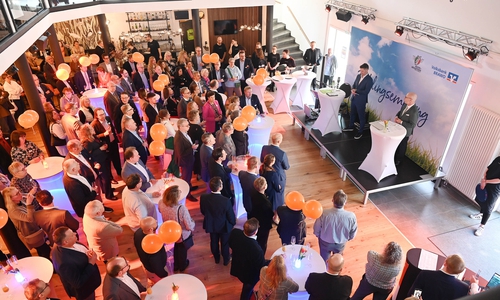 Vertreter aus Politik, Verwaltung, Verbänden und Wirtschaft kamen beim Frühlingsempfang zusammen.