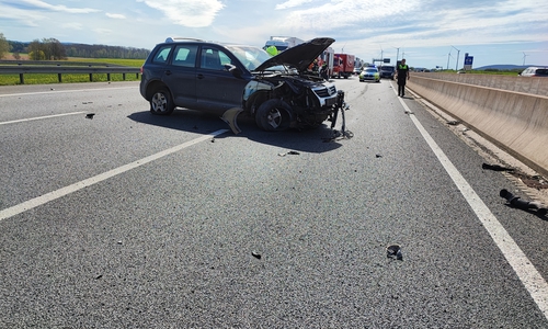 Der VW kam mitten auf der A7 zum Stehen.