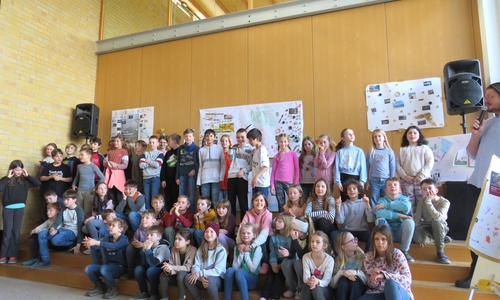 Insgesamt 100 Kinder der Grundschule Lehre haben das Sportabzeichen in Bronze, Silber oder Gold geschafft.