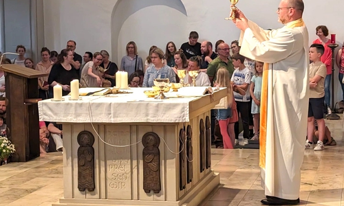 Am Sonntag findet ein großer Gottesdienst in St. Petrus statt. 