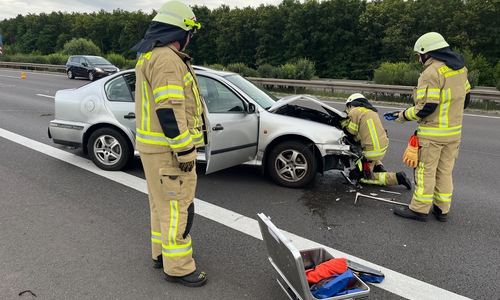 Die Feuerwehr musste zu einem Einsatz auf die A2.