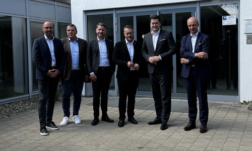 von links: GF Klinikum Wolfsburg André Koch, GF Klinikum Wolfenbüttel Axel Burghardt, Oberbürgermeister Dennis Weilmann (Wolfsburg), Bürgermeister Ivica Lukanic (Wolfenbüttel), Oberbürgermeister Dr. Thorsten Kornblum (Braunschweig), Braunschweigs Erster Stadtrat und Klinikum-Aufsichtsrat Christian Geiger. Es fehlt der GF Klinikum Braunschweig Andreas Göpfert.