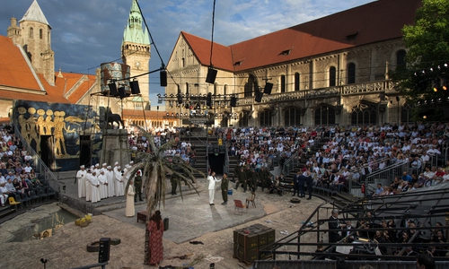 Dramatisch wird es vom 24. August bis zum 11. September bei der Oper „Il trovatore“ auf dem Braunschweiger Burgplatz.