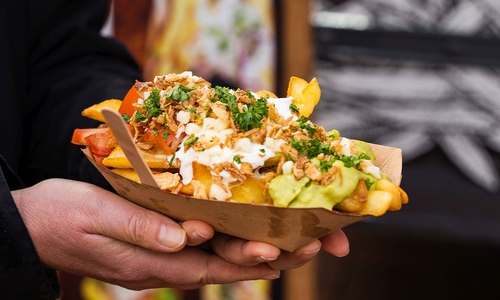 Auf dem Street Food Festival gibt es viele Speisen zum Ausprobieren.