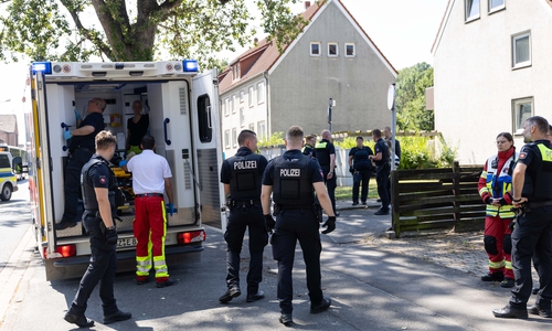 Der Mann wurde in eine Krankenhaus gebracht.