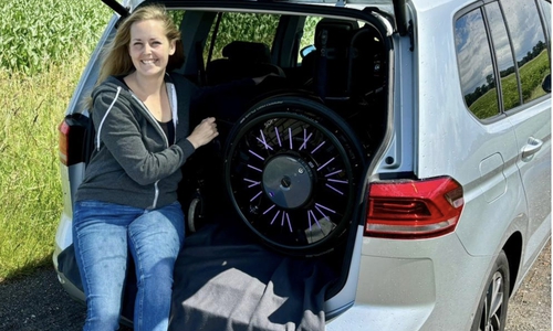 Nina braucht das Auto, um trotz MS mobil zu sein. 