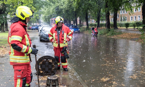 Gullys zu befreien, gehörte zu den Hauptaufgaben der Feuerwehr.