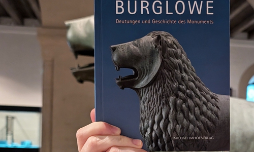 „Der Braunschweiger Burglöwe“ bietet einen Gesamtüberblick über das weltweit bekannte und identitätsstiftende Symbol der Löwenstadt. 