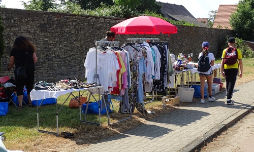 Impressionen vom letzten Dorf- und Garagenflohmarkt am 18. Juni 2023.