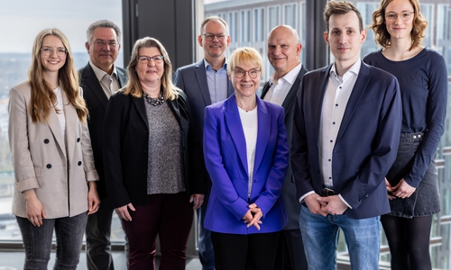 Das Team der BRAWO GE Consulting GmbH, ehemals Seymour Energy GmbH, um Geschäftsführer Dirk Tiemann (2. v. l.) und Ivo Grünhagen (3. v. r.).