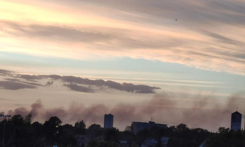 Die Rauchwolke über Teilen der Stadt.