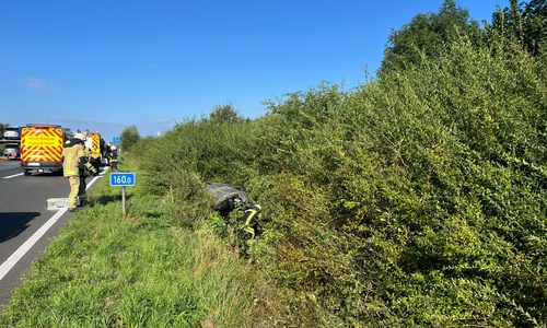 Das Fahrzeug war von der Straße abgekommen. 