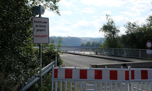Die Bramkebrücke bleibt noch eine Weile gesperrt.